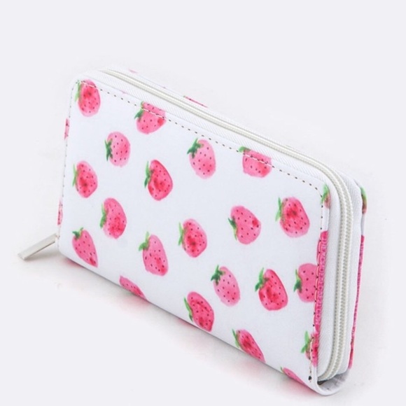 Strawberry Wallet - Picture 2 of 3